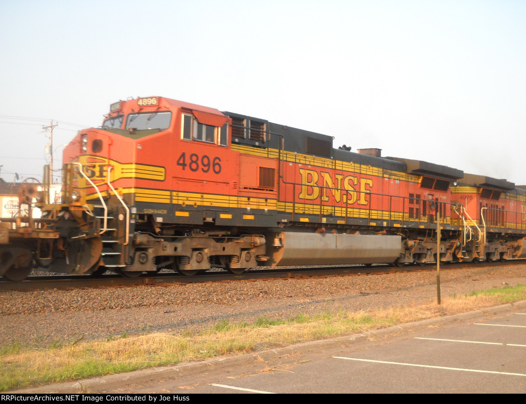 BNSF 4896